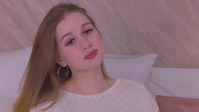 Snapshot of EllieHayes chatting on December 26, 2:59 pm EllieHayes online show from December 26, 2:59 pm