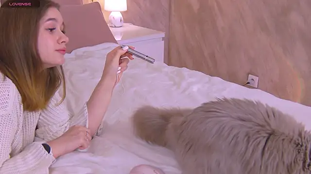 Snapshot of EllieHayes chatting on February 22, 4:29 am EllieHayes online show from February 22, 4:29 am