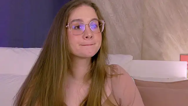 EllieHayes online show from June 22, 7:00 pm