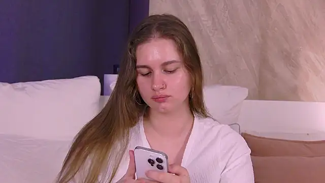 EllieHayes online show from July 4, 11:11 pm
