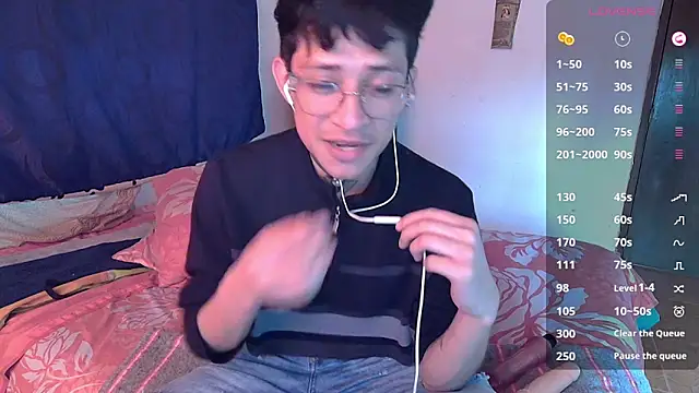 Snapshot of Sweet_c4mer0n chatting on October 17, 9:06 pm Sweet c4mer0n online show from October 17, 9:06 pm