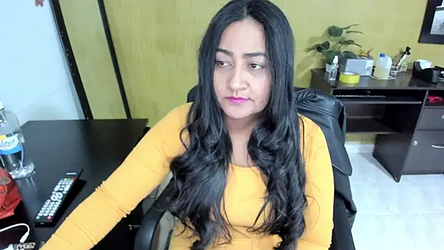 Snapshot of Adele_Sweett chatting on January 29, 10:27 am Adele Sweett online show from January 29, 10:27 am