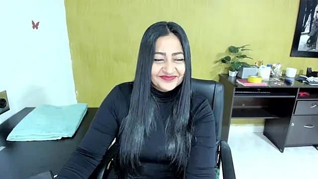 Snapshot of Adele_Sweett chatting on February 4, 10:32 am Adele Sweett online show from February 4, 10:32 am