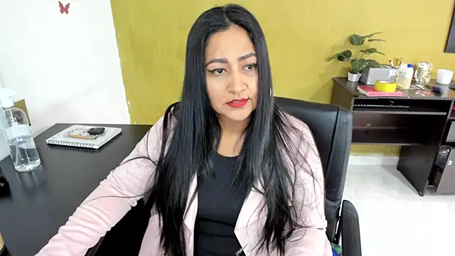 Snapshot of Adele_Sweett chatting on February 5, 1:22 pm Adele Sweett online show from February 5, 1:22 pm