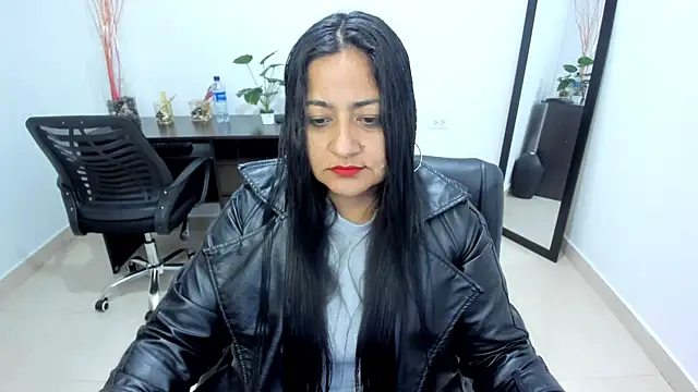 Snapshot of Adele_Sweett chatting on February 26, 10:47 am Adele Sweett online show from February 26, 10:47 am