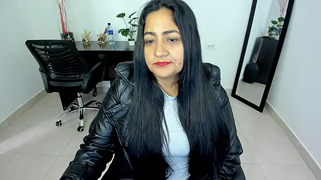 Snapshot of Adele_Sweett chatting on February 26, 1:52 pm Adele Sweett online show from February 26, 1:52 pm