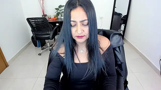 Snapshot of Adele_Sweett chatting on March 13, 4:12 pm Adele Sweett online show from March 13, 4:12 pm