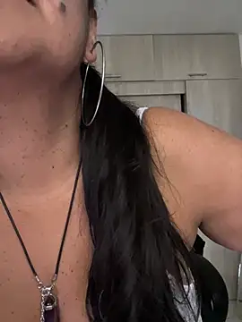 Adele Sweett online show from July 13, 10:51 am