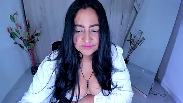 Adele Sweett online show from July 30, 10:36 am