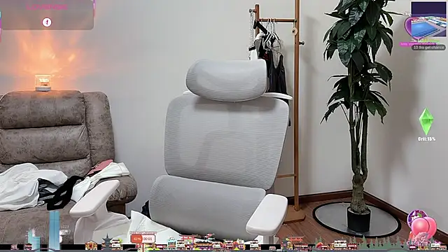 Snapshot of ChuChu1991 chatting on December 23, 9:51 am ChuChu1991 online show from December 23, 9:51 am