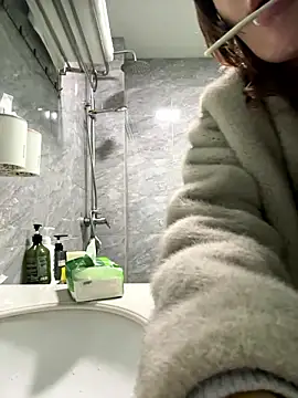 Snapshot of ChuChu1991 chatting on January 14, 12:16 am ChuChu1991 online show from January 14, 12:16 am