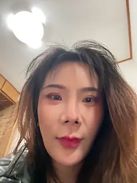 Snapshot of ChuChu1991 chatting on March 9, 2:15 am ChuChu1991 online show from March 9, 2:15 am