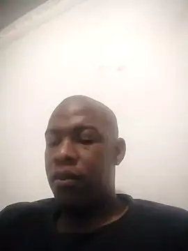 Snapshot of zuludog chatting on May 14, 3:46 am zuludog online show from May 14, 3:46 am
