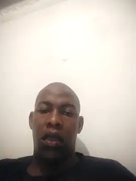 Snapshot of zuludog chatting on May 17, 3:48 am zuludog online show from May 17, 3:48 am