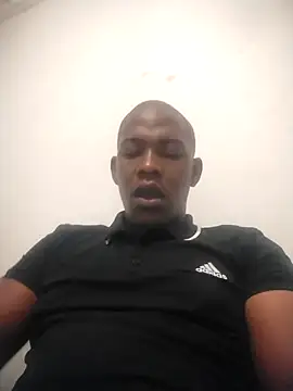 Snapshot of zuludog chatting on May 18, 3:35 am zuludog online show from May 18, 3:35 am