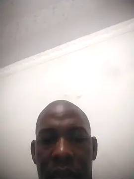 Snapshot of zuludog chatting on May 18, 4:07 am zuludog online show from May 18, 4:07 am