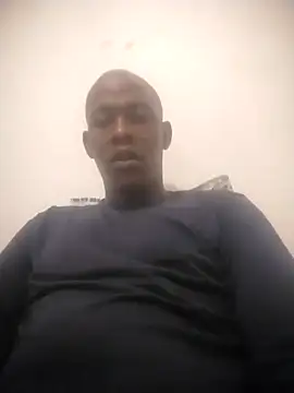 Snapshot of zuludog chatting on June 15, 3:31 am zuludog online show from June 15, 3:31 am