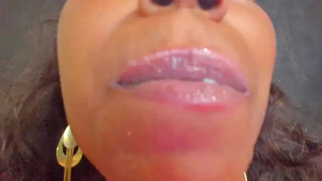 Snapshot of KamariaFyre chatting on March 22, 6:14 pm KamariaFyre online show from March 22, 6:14 pm