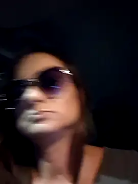 Snapshot of Samira-Summer chatting on August 4, 7:05 pm Samira-Summer online show from August 4, 7:05 pm