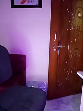 Snapshot of Olivia3 chatting on February 9, 10:21 pm Olivia3 online show from February 9, 10:21 pm