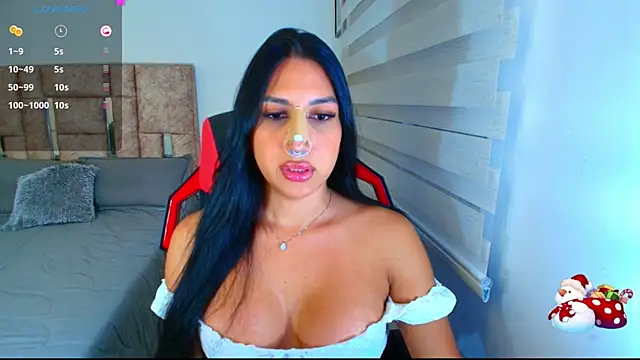 Snapshot of sexysaradoll chatting on December 15, 10:47 pm sexysaradoll online show from December 15, 10:47 pm