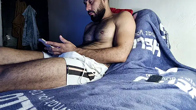 Snapshot of BEN_BLAZE chatting on February 1, 2:45 pm BEN BLAZE online show from February 1, 2:45 pm