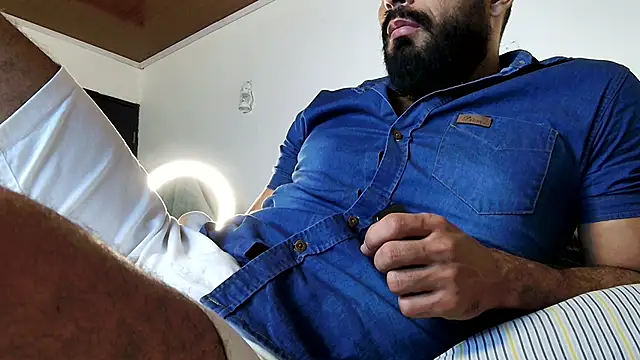 Snapshot of BEN_BLAZE chatting on February 28, 4:21 am BEN BLAZE online show from February 28, 4:21 am