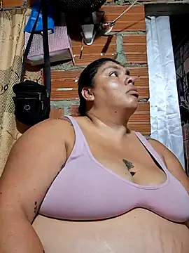 Snapshot of chubby_sexy_big_tits chatting on November 21, 12:43 am chubby sexy big tits online show from November 21, 12:43 am