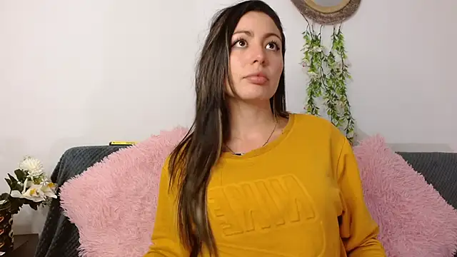 Snapshot of Kendal_Mosk chatting on December 16, 12:48 am Kendal Mosk online show from December 16, 12:48 am