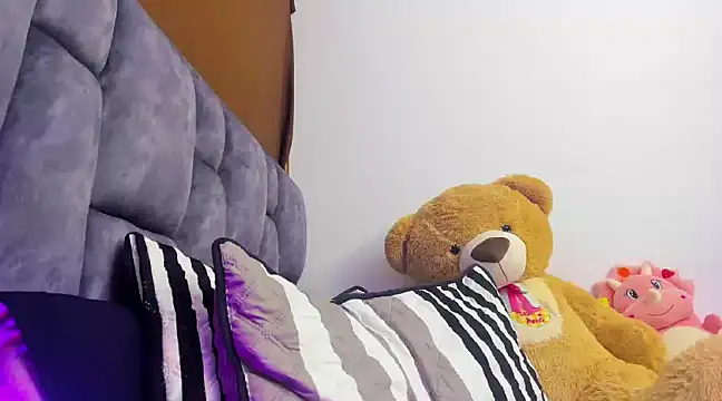 Snapshot of bunny_1922 chatting on January 8, 5:16 am bunny 1922 online show from January 8, 5:16 am