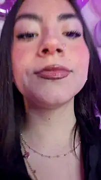 Snapshot of Melody_04 chatting on February 15, 6:33 am Melody 04 online show from February 15, 6:33 am