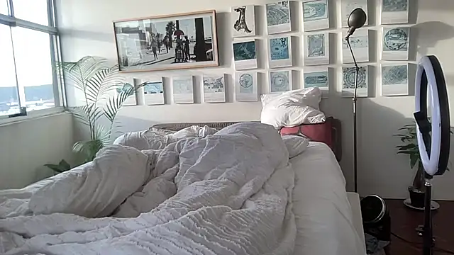 Snapshot of pamela69mike chatting on March 13, 4:49 am pamela69mike online show from March 13, 4:49 am