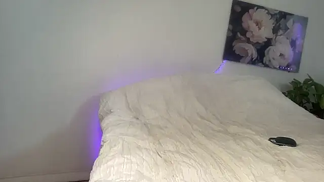 Snapshot of pamela69mike chatting on December 20, 7:59 am pamela69mike online show from December 20, 7:59 am