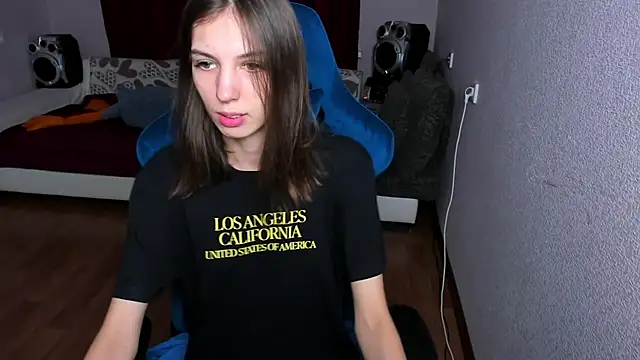 Snapshot of Venera66615 chatting on February 1, 4:00 pm Venera66615 online show from February 1, 4:00 pm