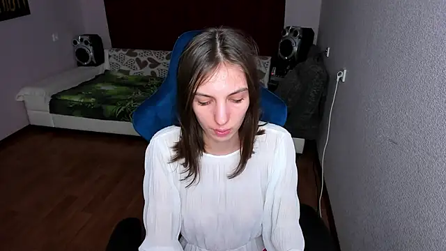 Snapshot of Venera66615 chatting on February 15, 6:44 pm Venera66615 online show from February 15, 6:44 pm