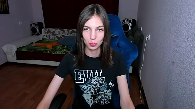 Snapshot of Venera66615 chatting on March 18, 4:37 pm Venera66615 online show from March 18, 4:37 pm