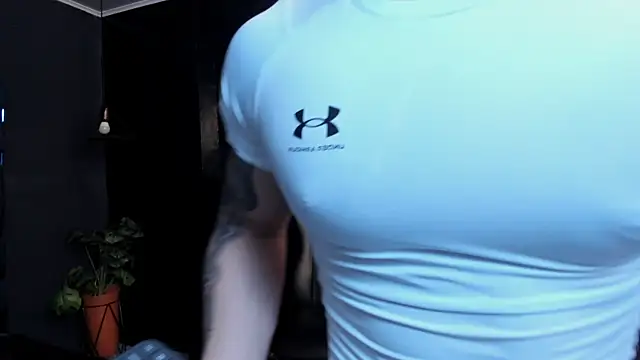 Snapshot of Flynn_Riider chatting on November 4, 5:23 pm Flynn Riider online show from November 4, 5:23 pm