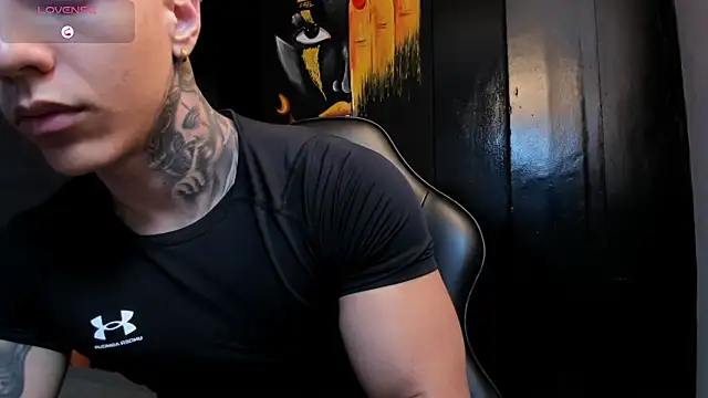 Snapshot of Flynn_Riider chatting on November 22, 5:34 pm Flynn Riider online show from November 22, 5:34 pm