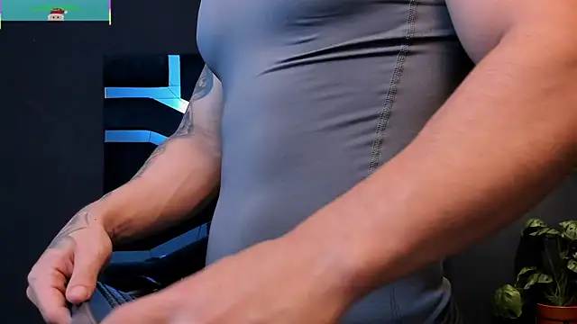 Snapshot of Flynn_Riider chatting on December 1, 5:29 pm Flynn Riider online show from December 1, 5:29 pm