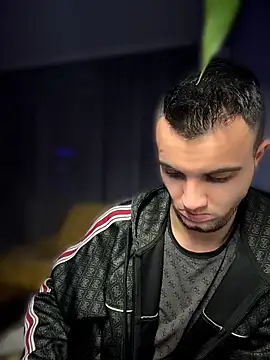 Snapshot of -yakimov- chatting on April 11, 2:05 am -yakimov- online show from April 11, 2:05 am