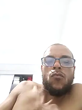 Snapshot of Charly_BC_Dirty chatting on December 9, 11:13 pm Charly BC Dirty online show from December 9, 11:13 pm