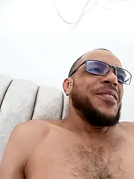 Snapshot of Charly_BC_Dirty chatting on December 10, 2:28 pm Charly BC Dirty online show from December 10, 2:28 pm
