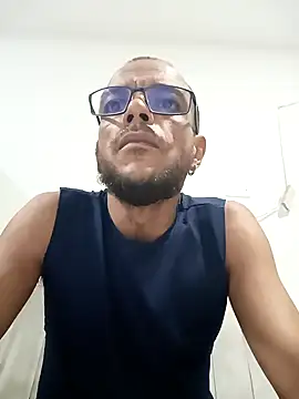 Snapshot of Charly_BC_Dirty chatting on January 14, 2:29 am Charly BC Dirty online show from January 14, 2:29 am