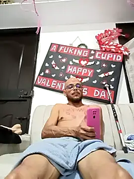 Snapshot of Charly_BC_Dirty chatting on February 13, 9:41 am Charly BC Dirty online show from February 13, 9:41 am