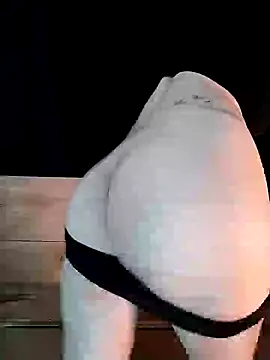 Snapshot of Sweety-Cat chatting on December 23, 1:08 am Sweety-Cat online show from December 23, 1:08 am