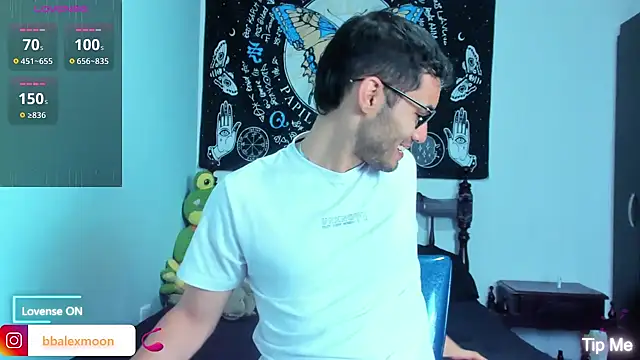 Snapshot of alexdesire chatting on March 22, 1:30 pm alexdesire online show from March 22, 1:30 pm