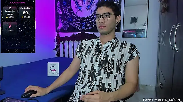 Snapshot of alexdesire chatting on October 13, 1:22 pm alexdesire online show from October 13, 1:22 pm