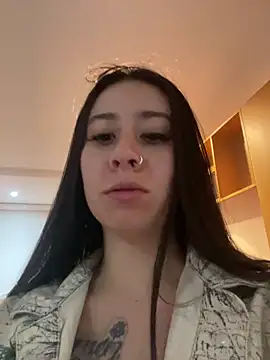 Snapshot of Zoee_t chatting on January 25, 3:51 am Zoee t online show from January 25, 3:51 am