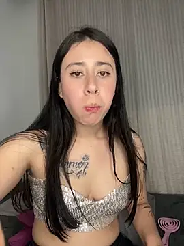 Snapshot of Zoee_t chatting on March 7, 2:25 am Zoee t online show from March 7, 2:25 am