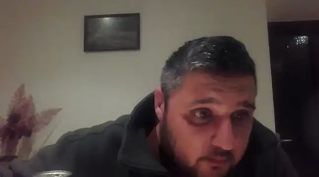 Snapshot of _revianzip1 chatting on December 18, 6:14 pm  revianzip1 online show from December 18, 6:14 pm